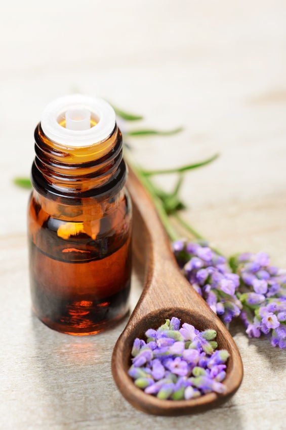 There are numerous Lavender essential oil uses that you need to know.  Find 25 of the best lavender oil uses to use for beauty, home and more. 