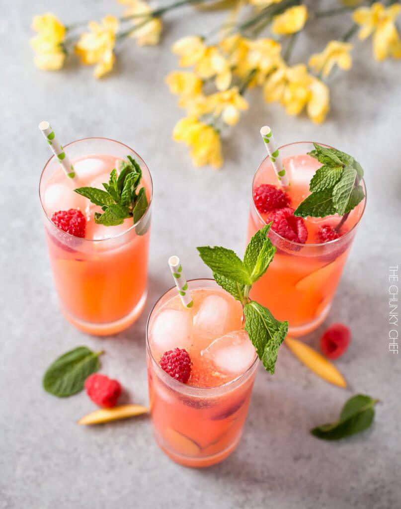 Check out the best 30+ lemonade recipes. You are going to love these homemade lemonade recipes for kids that are easy too. Check out these lemonade recipe homemade easy that include some strawberry, frozen, fresh, easy and lemon juice options too! #onecrazymom #lemonaderecipes 