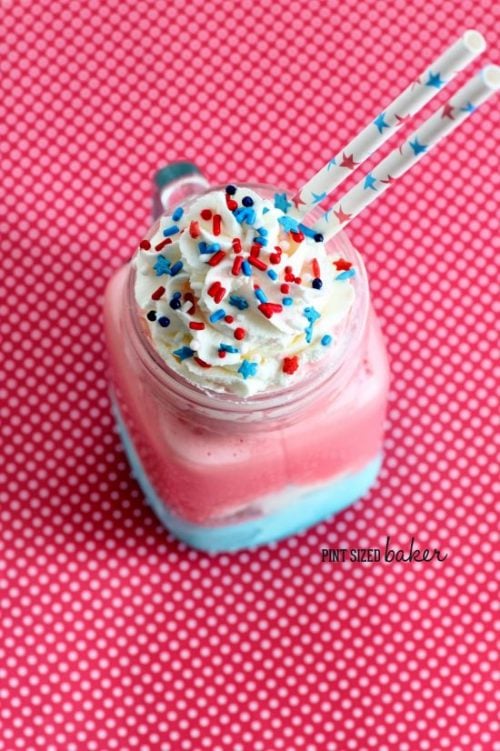 Try one of these festive and tasty 4th of July drinks. Choose from over 25 red white and blue drinks that are easy to make and fun to drink. Fourth of July Milkshakes