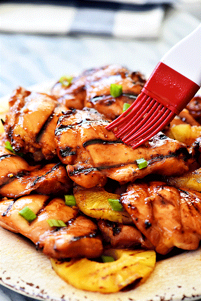 Find 35 easy grill recipes here. You will love these easy grilling recipes to get dinner on the table fast. So yummy and the entire family will enjoy these easy grilled chicken recipes. They are budget friendly and easy to make. Try these easy grill recipes! 