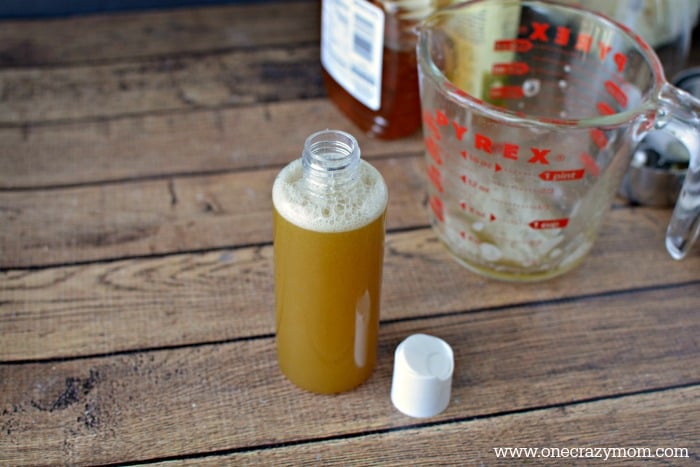  We have a super easy tutorial to learn how to make body wash.  This luxurious homemade olive oil body wash will leave your skin moisturized and so smooth.