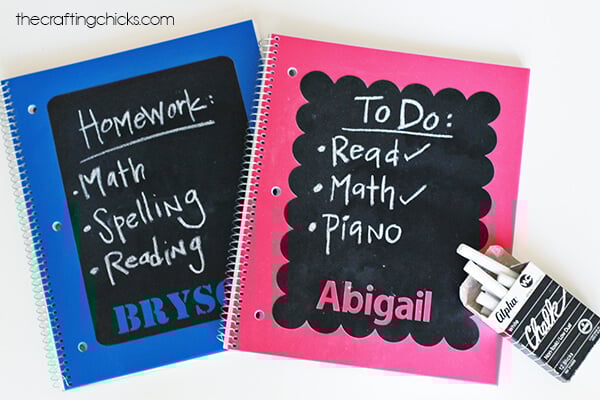 Here are 15 DIY back to school organization ideas to have a great school year! Streamline all the paperwork with these back to school diy organization ideas. Easy diy back to school ideas. 15 organization ideas for school.