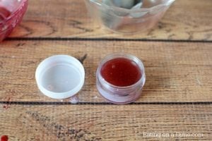 We have a super easy DIY today to learn how to make tinted lip balm. Not only is this so moisturizing but gives your lips a beautiful tint naturally. 