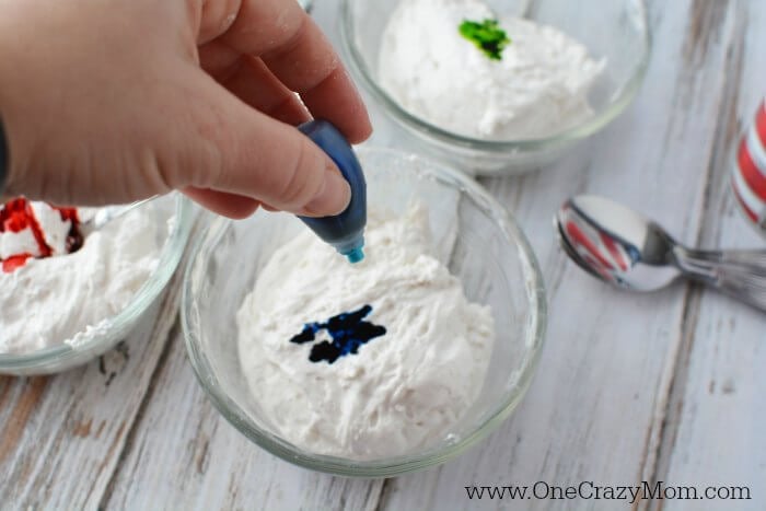 We are going to show you how to make puffy paint and it is super easy! If you need a fun activity at home, try this easy DIY sure to be a blast and entertain the kiddos. 