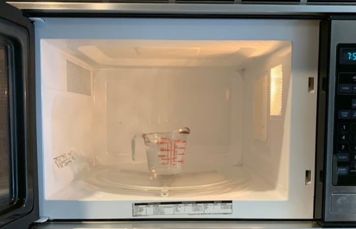 How to clean a microwave with vinegar and other hacks - TODAY