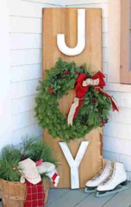 Christmas Porch Ideas - 25 Christmas porch decorating ideas