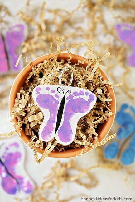 Keychain from footprints. 