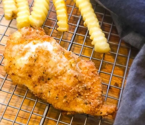 Dinner can be hectic but these 5 ingredient recipes take the stress out of dinner. Your family can enjoy amazing meals with very little time or effort. 