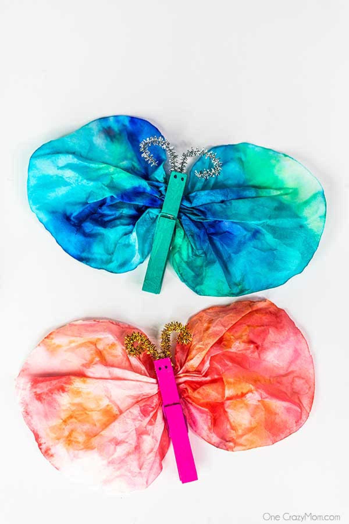 With just a few simple dollar store supplies, you can make a whimsical Clothespin Butterfly. It is the perfect craft to do with the kids and so easy. Butterflies in assorted colors.