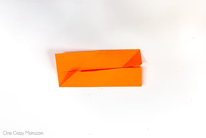 Step by step instructions for making an origami cube. 
