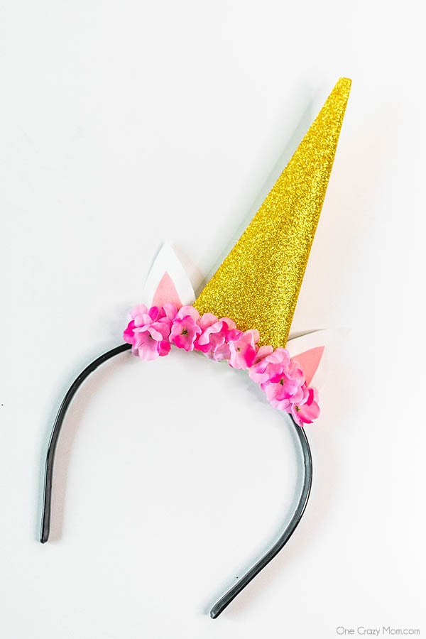 Save money and make this DIY Unicorn Headband with supplies from the dollar store! It is so easy to learn how to make a unicorn headband. Save money and make this DIY Unicorn Headband with supplies from the dollar store! It is so easy to learn how to make a unicorn headband.
